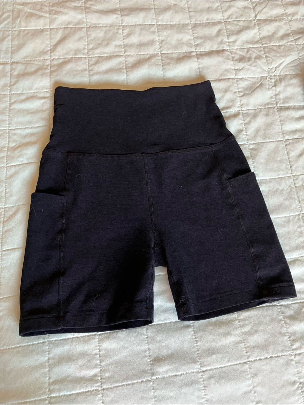 Beyond Yoga High-Waist Black Pocketed Bike Shorts